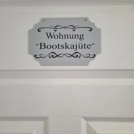 Todeskino 'bootskajuete' In *